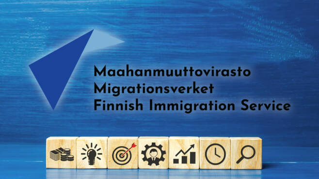 Sininen tausta ja puupalokoita sekä Migrin logo